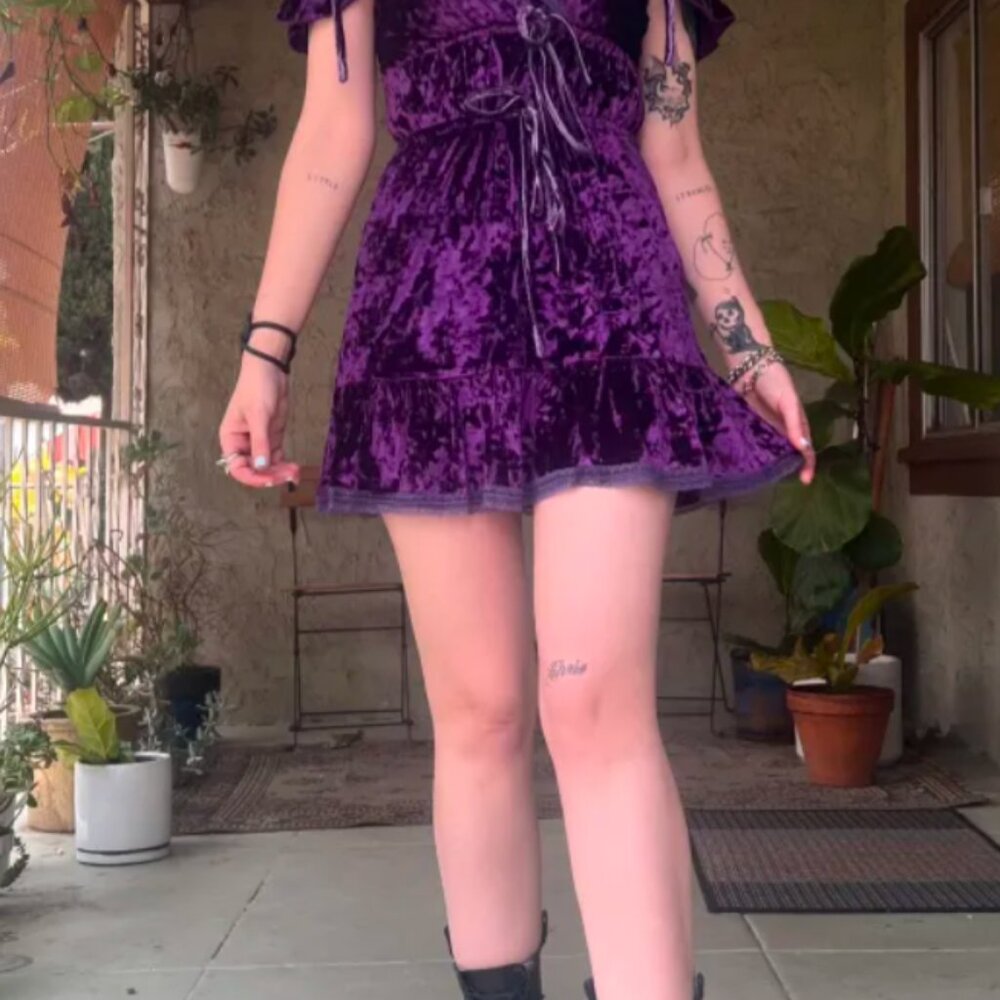 TUNNEL VISION SECONDHAND (GRADE A) Ophelia Burgundy Velvet Flutter Dress size S